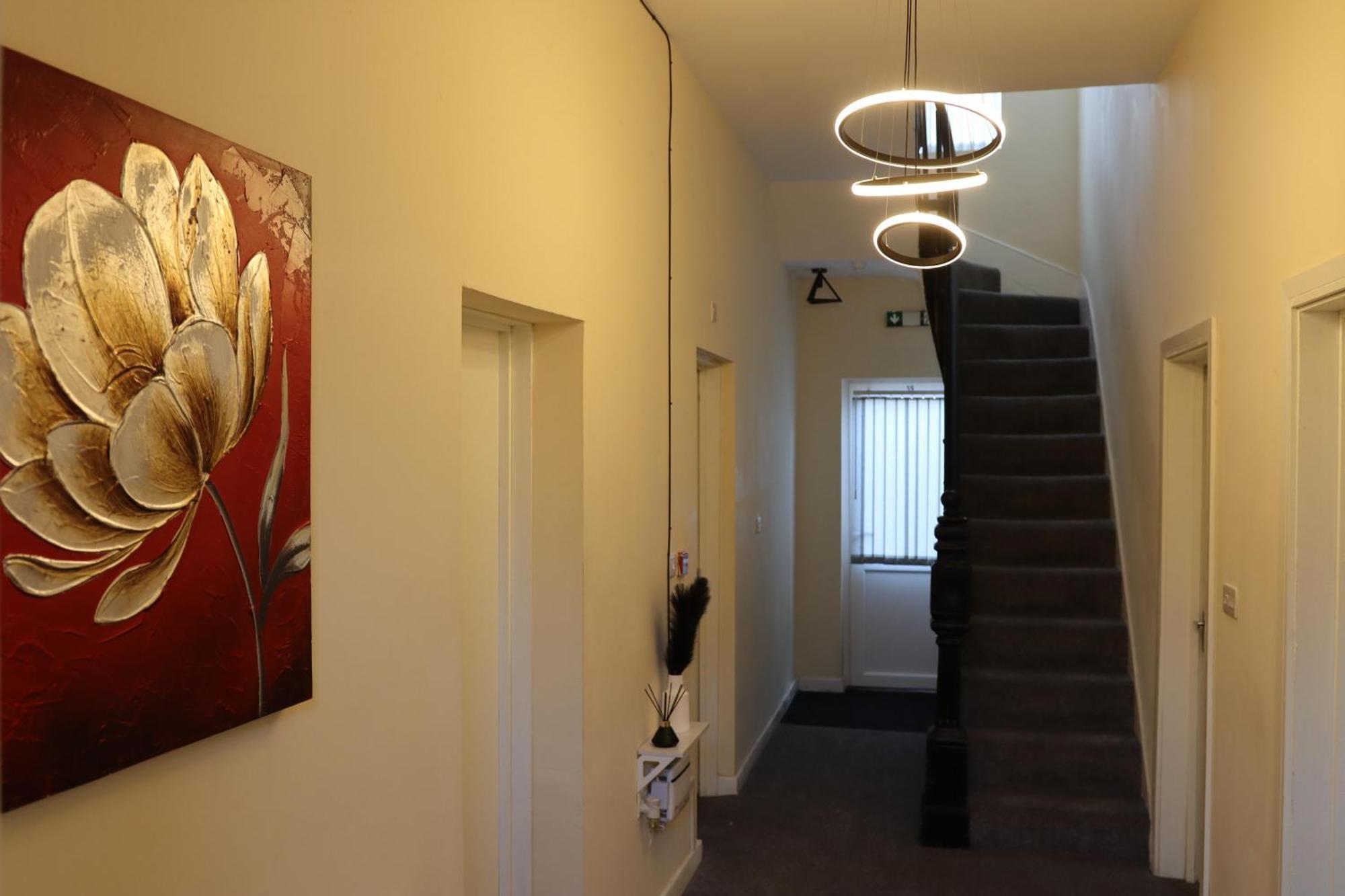 Madonna Villa Birmingham Eksteriør billede