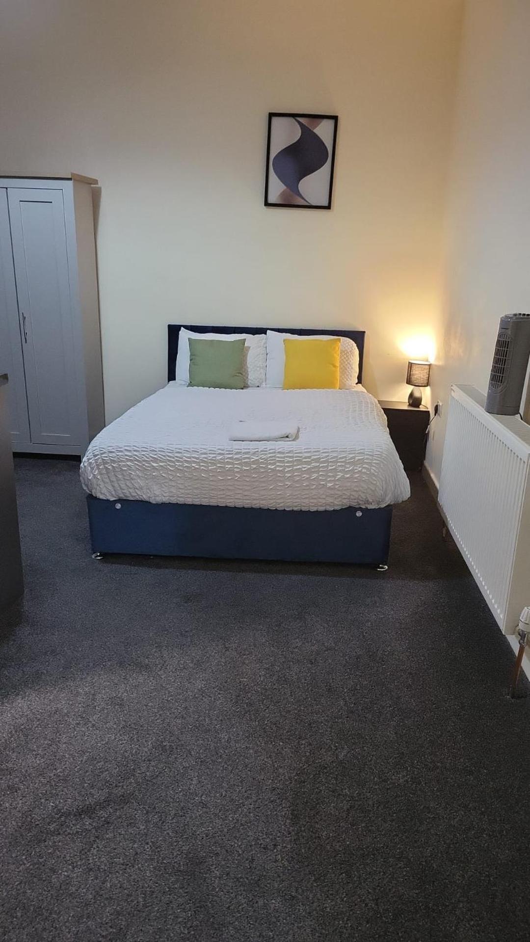 Madonna Villa Birmingham Eksteriør billede